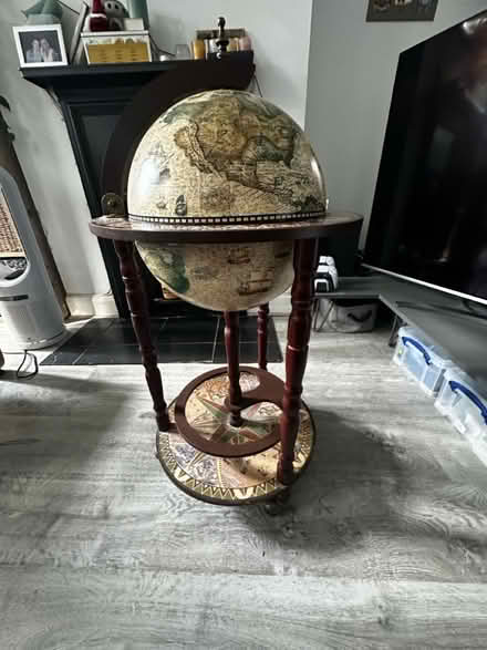 Photo of free Globe whisky cabinet (Mitcham CR4) #1