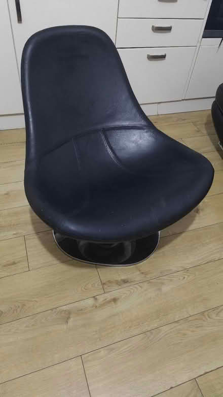 Photo of free Boss chair, 360°swivel chair (Woodcote SM6) #4