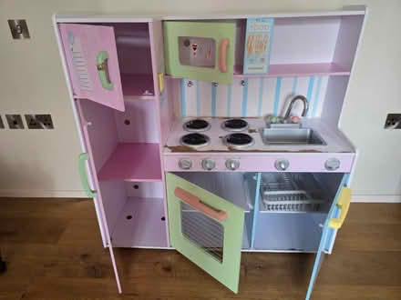 Photo of free Kids toy kitchen (SE9 1DT) #2