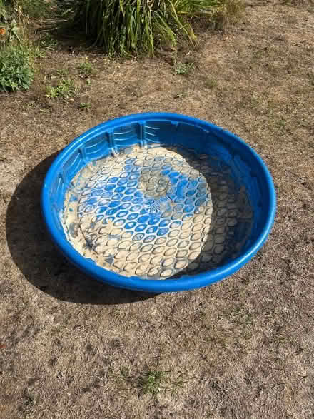Photo of free Round sandpit/paddling pool (Headington OX3) #1