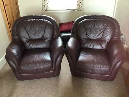 Photo of free Dark maroon comfy easy chairs (Belle Vue SY3) #1