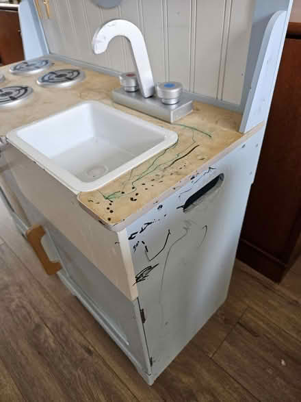 Photo of free Kids’ Wooden Play Kitchen (L17) #2