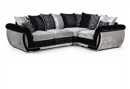 Photo of Corner sofa/large sofa (Thamesmead SE28) #1