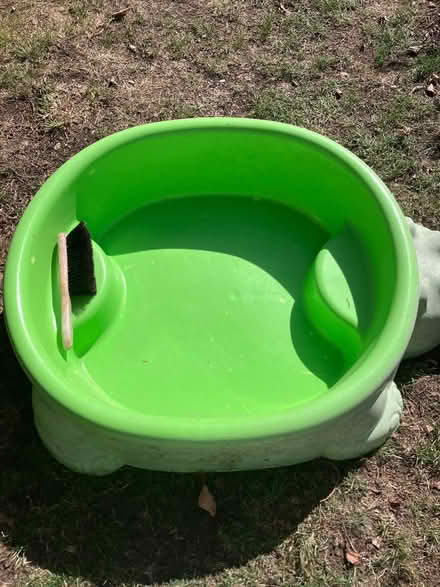Photo of free Sandpit/Paddling Pool (Earley RG6) #1