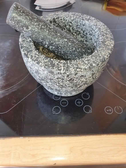 Photo of free pestle and mortar (S2 wybourn) #1