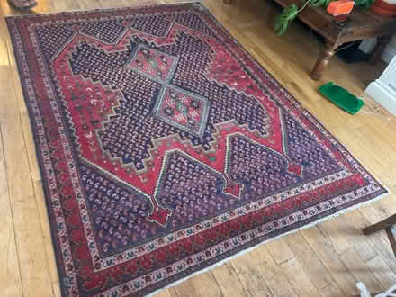 Photo of free LARGE Rug (Battersea SW11) #1