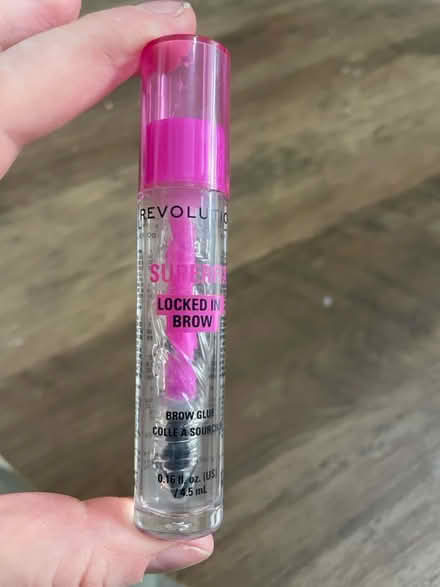 Photo of free Revolution Brow Fixer (SW16) #1