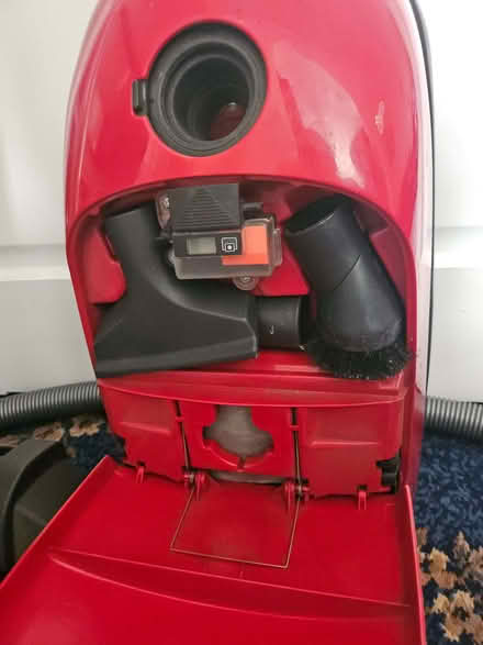 Photo of free Miele "Cat & Dog" Vacuum Cleaner (Thornton Heath CR0) #2