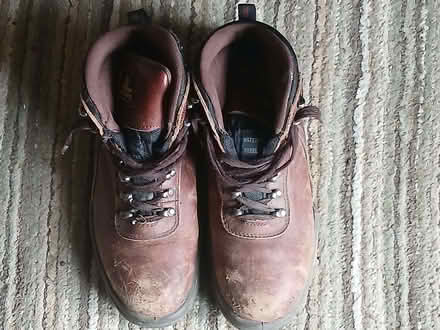 Photo of free Used Safety Boots - size 9 (Shelton Lock DE24) #1
