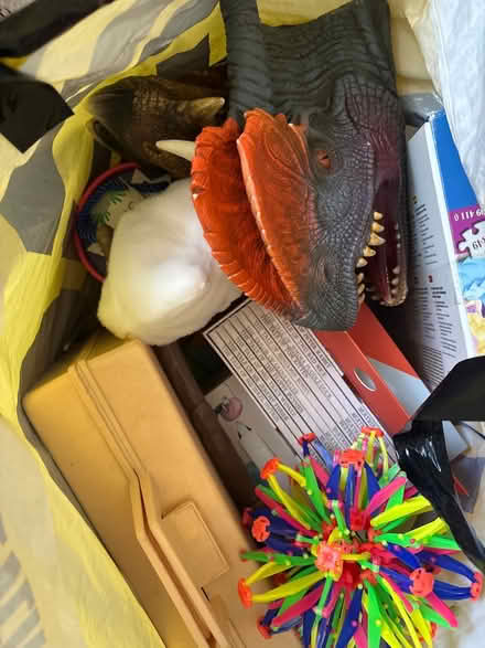 Photo of free mixed bag of kids toys/ puzzles (enfield, north london) #1