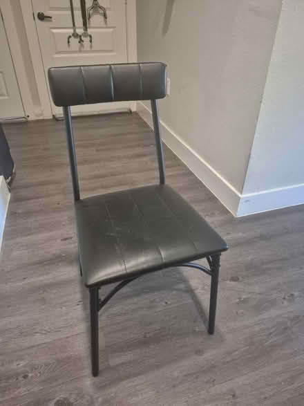 Photo of free Single chair (76102) #1