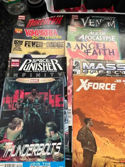 Photo of free 37 graphic comics (Woodside CR0) #3