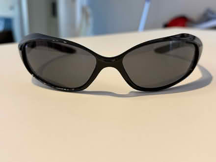 Photo of free Adults SUNGLASSES (brand new) (Chesterfield S41) #3
