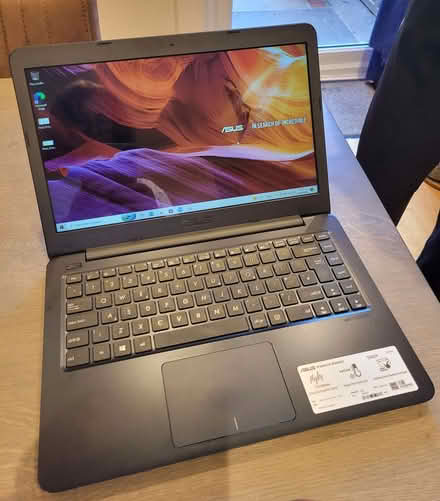 Photo of free Asus VivoBook 14" laptop running Windows 10 (Caversham RG4) #1