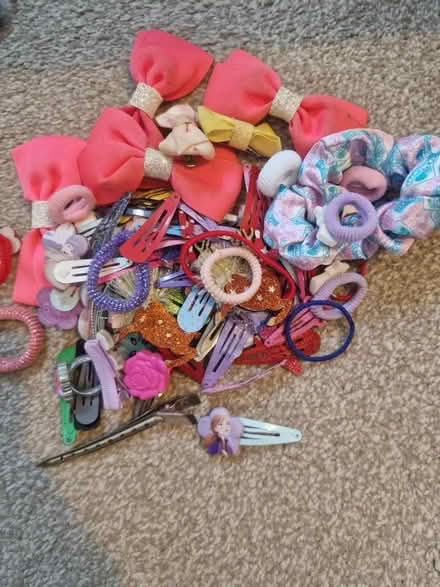Photo of free Hair bobbles, slides, accessories (Meersbrook S8) #1