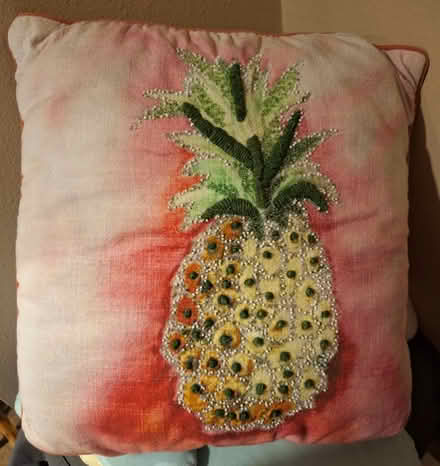Photo of free Throw pillows (Encino/Tarzana) #1