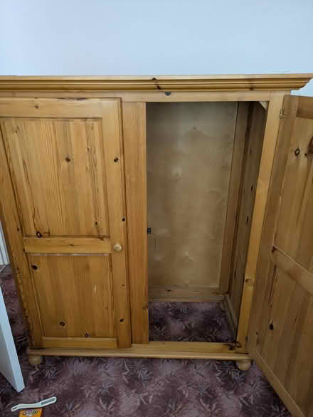 Photo of free Double wardrobe (North Harpenden AL5) #1