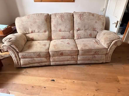 Photo of free Reclining 3 seater sofa and 1 reclining chair NOT electric (Doxey ST16) #1