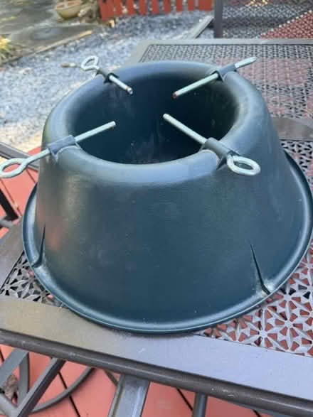 Photo of free Miscellaneous Items (In Parole, off Riva Road) #1
