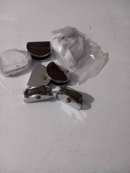 Photo of free Shelf brackets (New cross SE14) #1