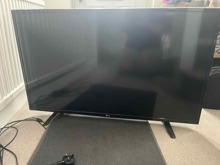 Photo of free lg tv (LE3) #1
