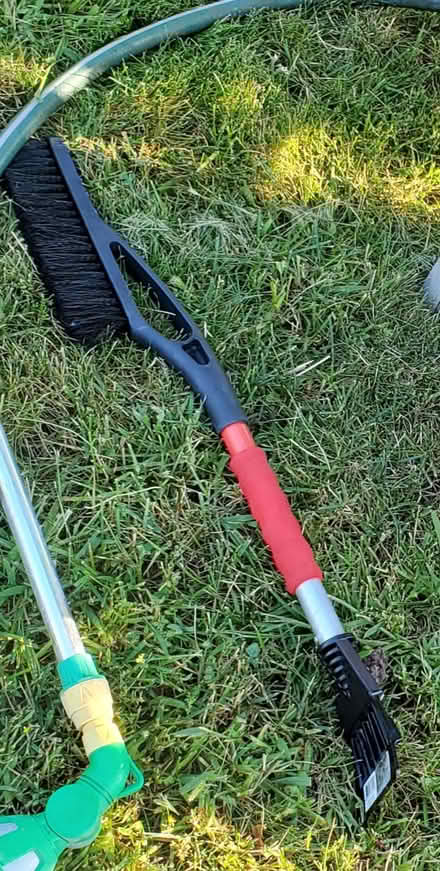 Photo of free Senators Car brush (Near Experimental Farm) #1