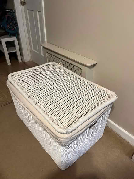 Photo of free Large White wicker basket lined in cotton (Springvale SO23) #1