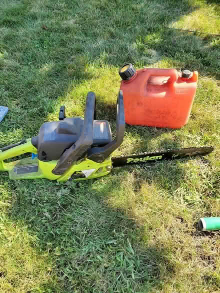 Photo of free Chainsaw and small fuel jug (Near Experimental Farm) #2