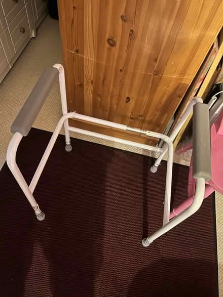 Photo of free Raiser seat (SS15 laindon) #2