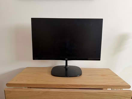 Photo of free Computer Monitor - 22" inch (Canonbury N1) #1