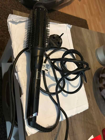 Photo of free John Frieda Hotbrush (Luton LU3) #1