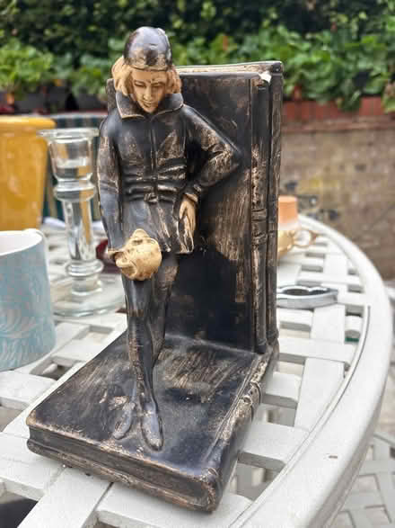 Photo of free Hamlet book end (just one) (Northchurch HP4) #1
