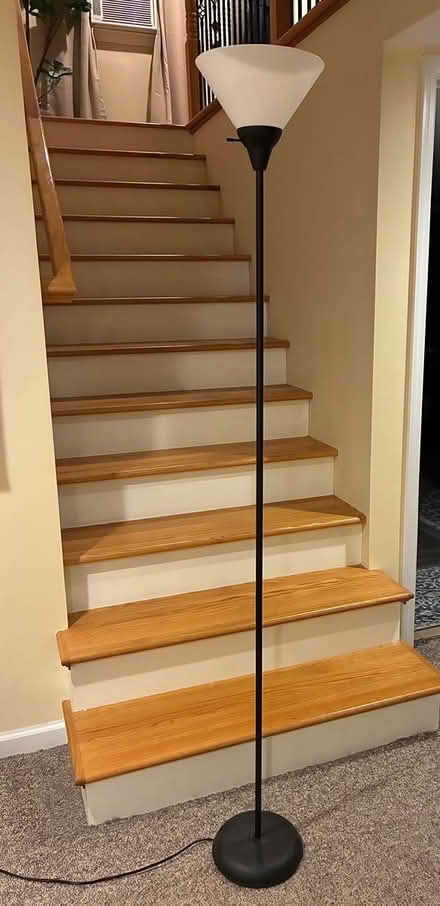 Photo of free 3 way floor lamp (Saugerties) #1