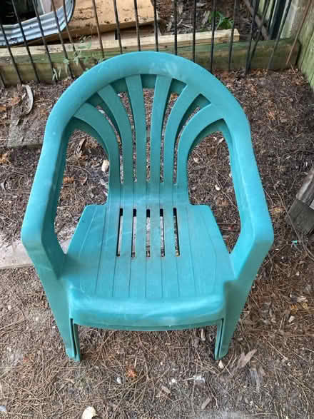 Photo of free Set 4 plastic garden chairs (Petworth/ Park View) #1