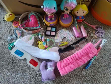 Photo of free Bundle of girls hair, make up and jewellery items (North Road BA2) #1