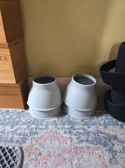 Photo of free furniture elephant feet risers (Carshalton SM1) #1