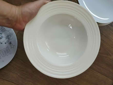 Photo of free Set of plates (Wantage OX12 0NZ) #4