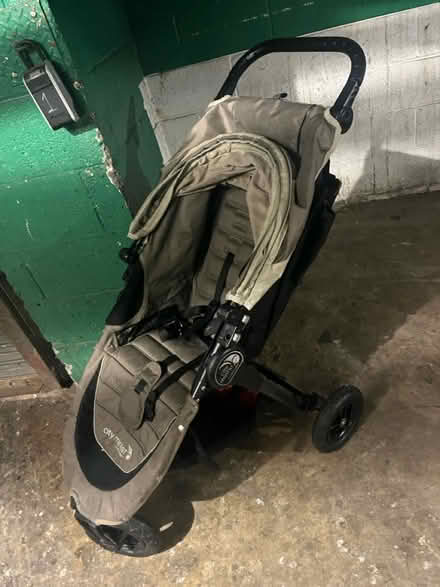 Photo of free Car seat drawer trolly mats (Fairfax virginia) #2