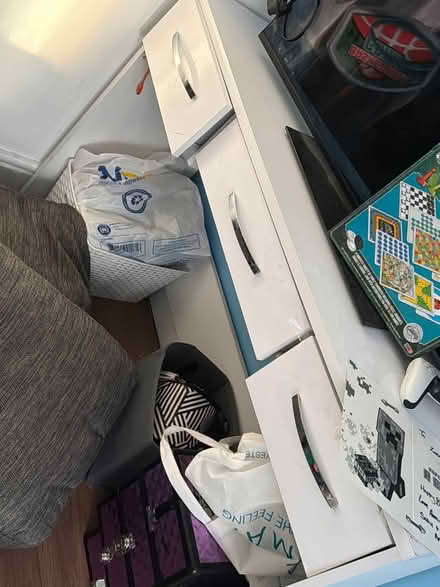 Photo of free White Dressing Table (Chigwell IG7) #1