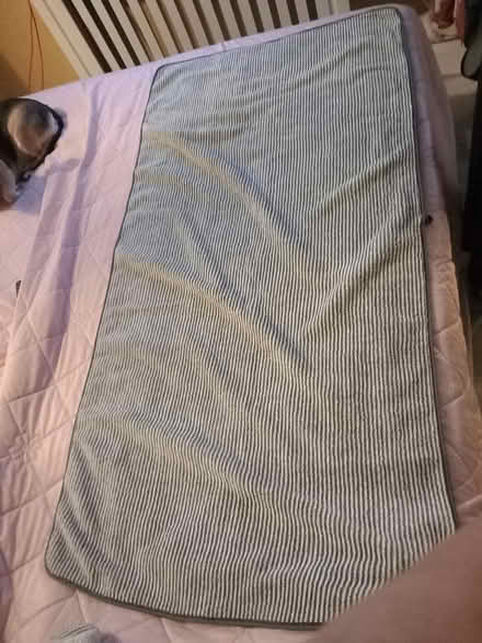 Photo of free Towels (New cross SE14) #1