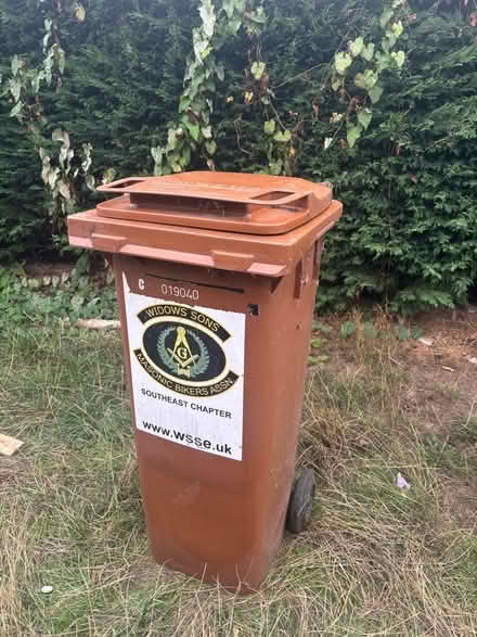 Photo of free Brown Bin. (Fleetville AL4) #2