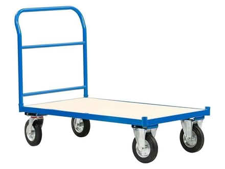 Photo of four wheel trolley (Horn's Mill SG13) #1