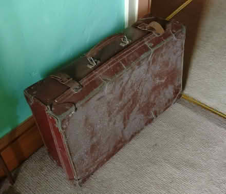 Photo of free Old suitcase (Hodnet TF9) #1