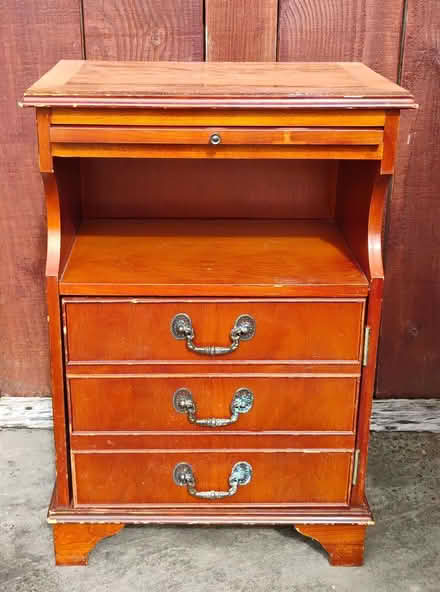 Photo of free Hall / Telephone table (Howey LD1) #1