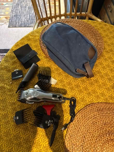 Photo of free Shaver- hair cutter, trimmer (Barnes) #1
