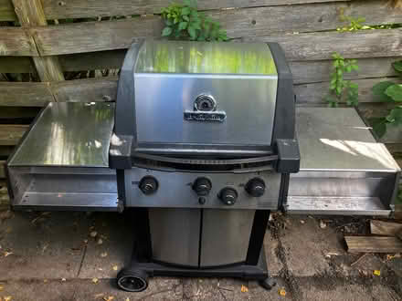 Photo of free Bbq Broil King (propane) (Near Carlingwood) #1