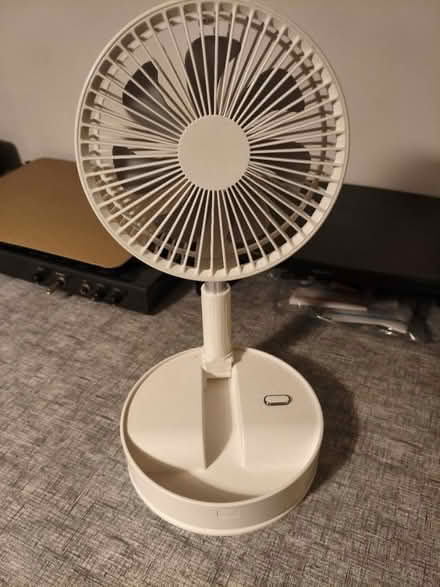 Photo of free Folding Fan with extendable height (Caledonian Road, N7) #2