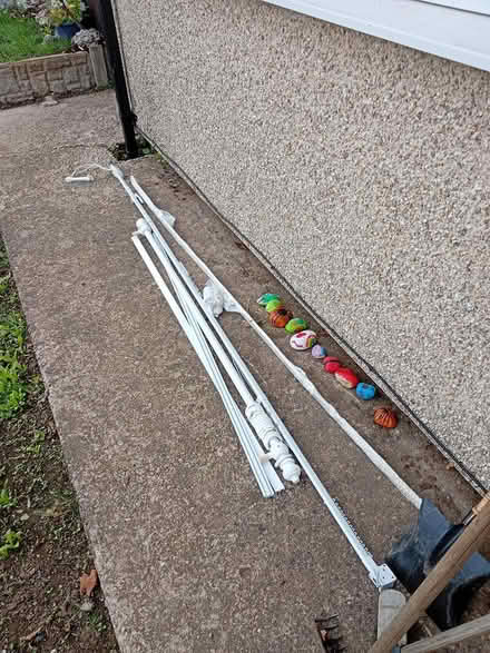 Photo of free Curtain pole and rails (TF75az) #1