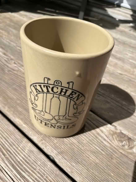 Photo of free Kitchen Counter Utensil Holder (Aylmer Lakeview Terrace) #2