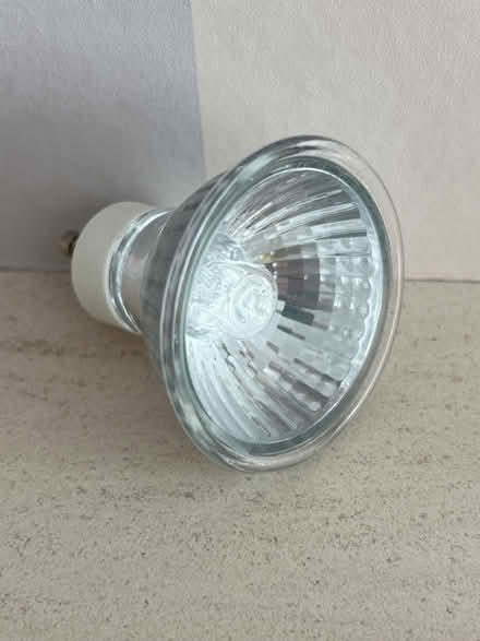 Photo of free G10 Halogen bulbs (Enfield N21) #1
